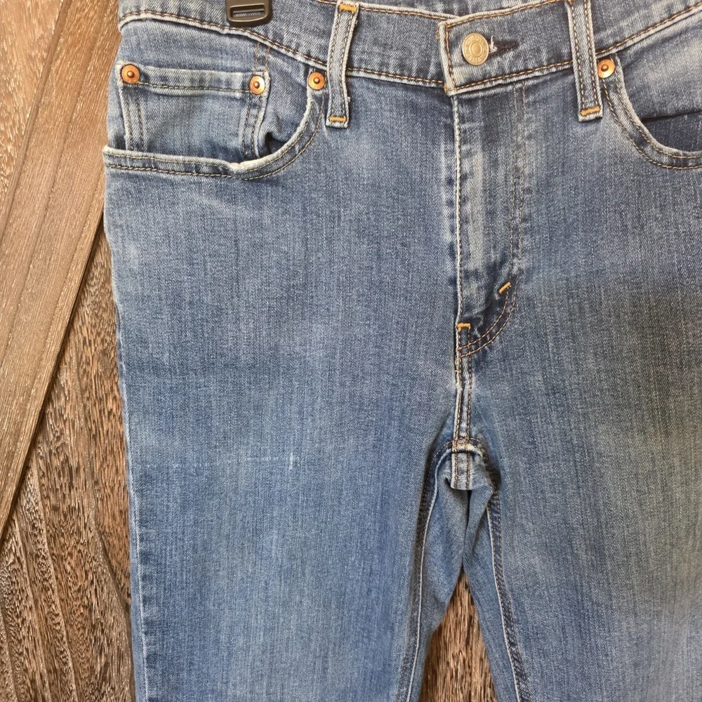 Levi's Jeans Men's Size 32/34 Medium Wash Blue Denim Straight Leg 541 Stretch
